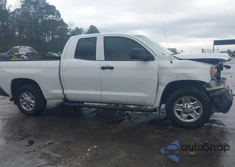 2015 Toyota Tundra Sr 4.6L V8 z USA, uszkodzony, nr VIN 5TFRM5F18FX085453